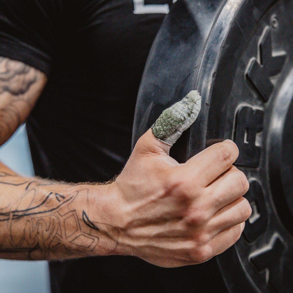 When Should You Wear Thumb Tape for Weightlifting?